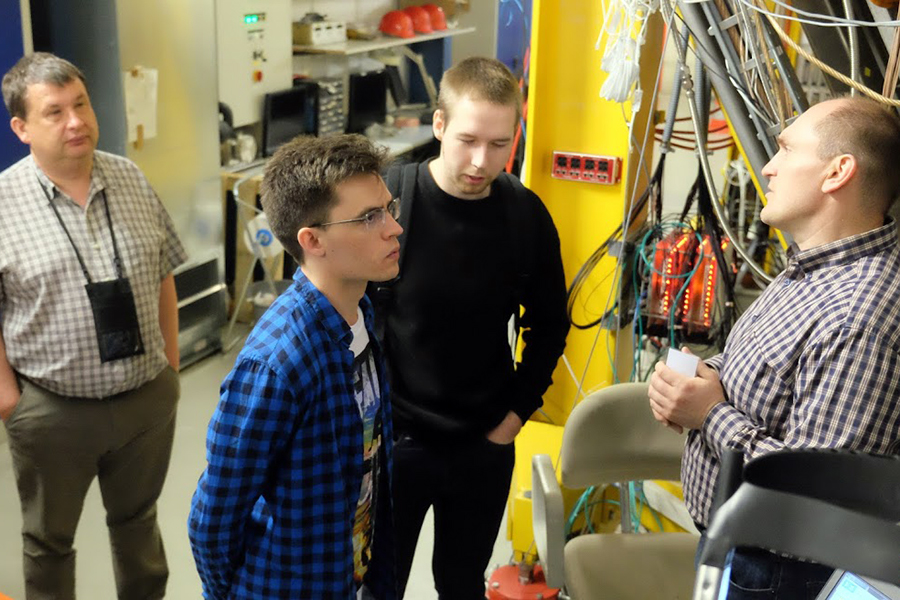 HADES2.jpg HADES2.jpg